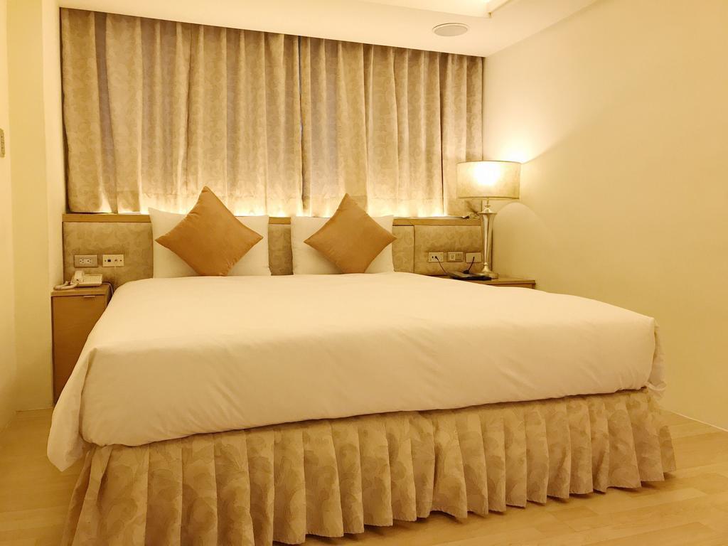 Shin Yuan Celeb Metro Hotel Hsinchu City Exterior photo