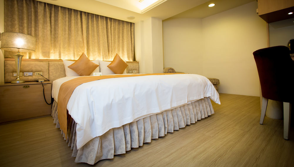 Shin Yuan Celeb Metro Hotel Hsinchu City Exterior photo