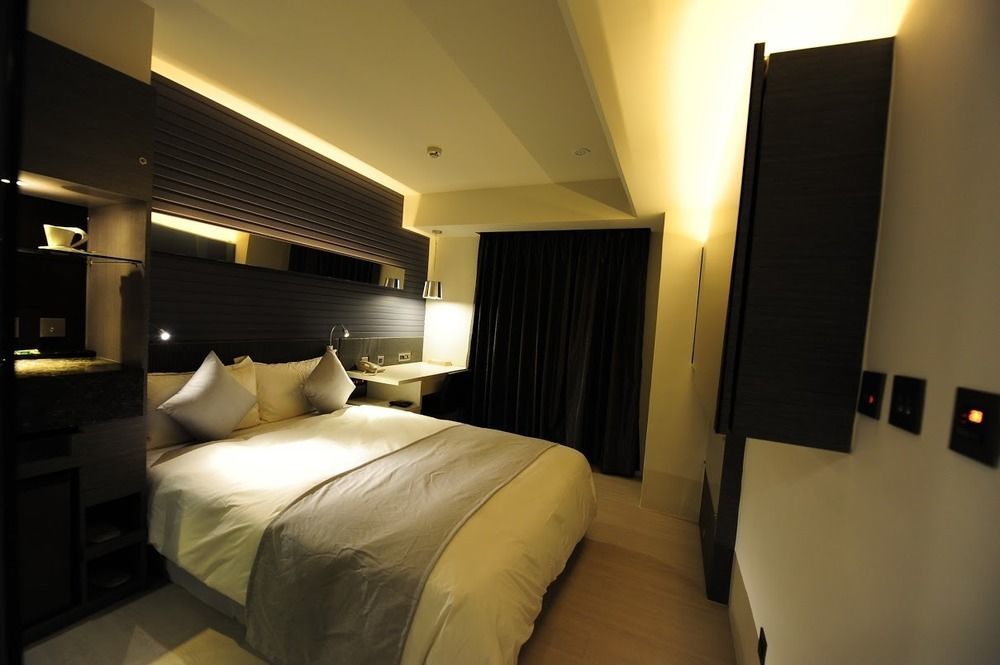 Shin Yuan Celeb Metro Hotel Hsinchu City Exterior photo