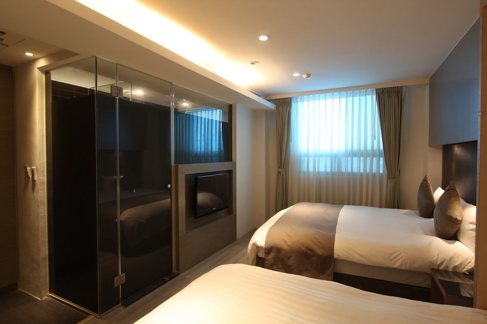Shin Yuan Celeb Metro Hotel Hsinchu City Exterior photo