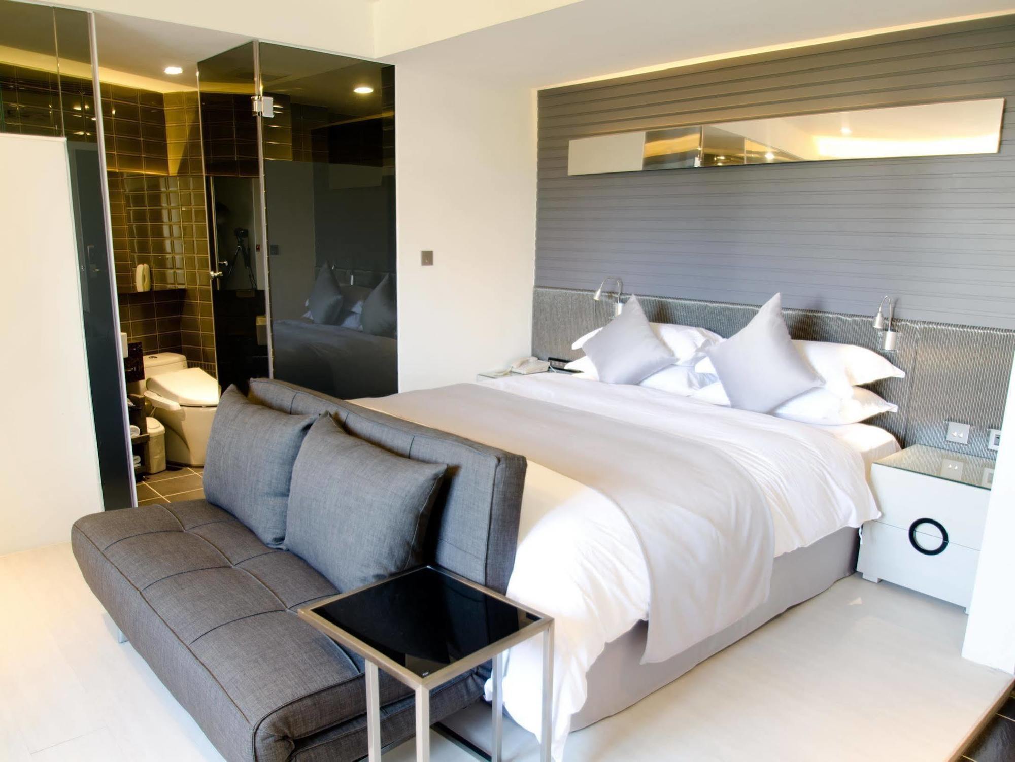 Shin Yuan Celeb Metro Hotel Hsinchu City Exterior photo